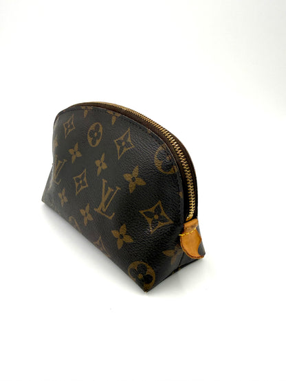 LOUIS VUITTON Pochette Cosmetique Monogram Canvas