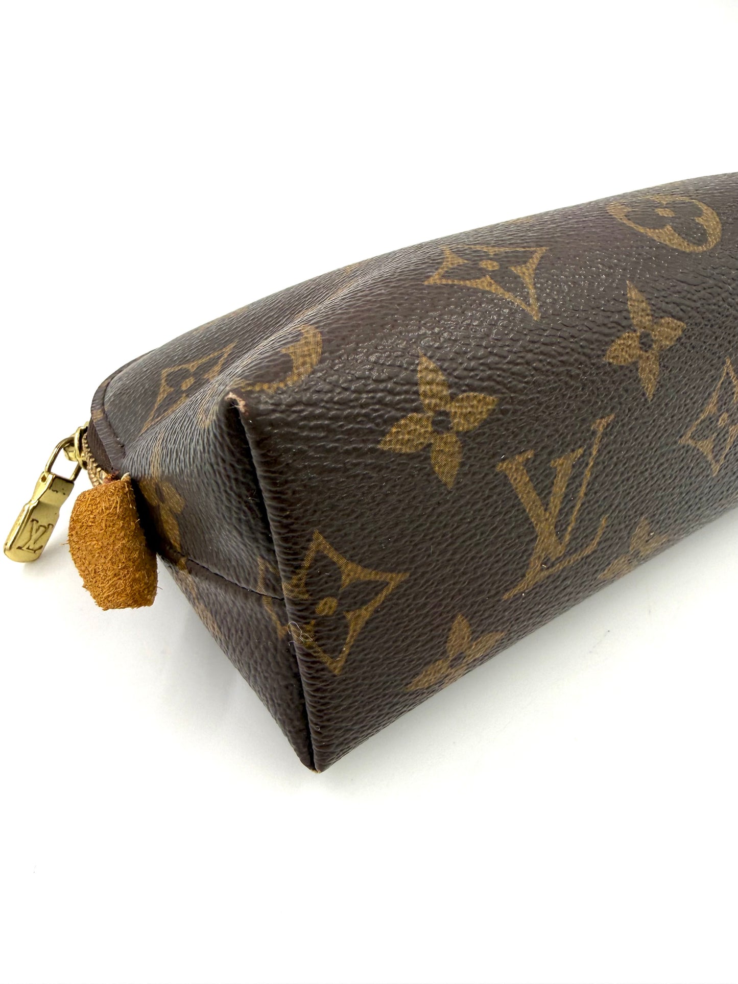 LOUIS VUITTON Pochette Cosmetique Monogram Canvas