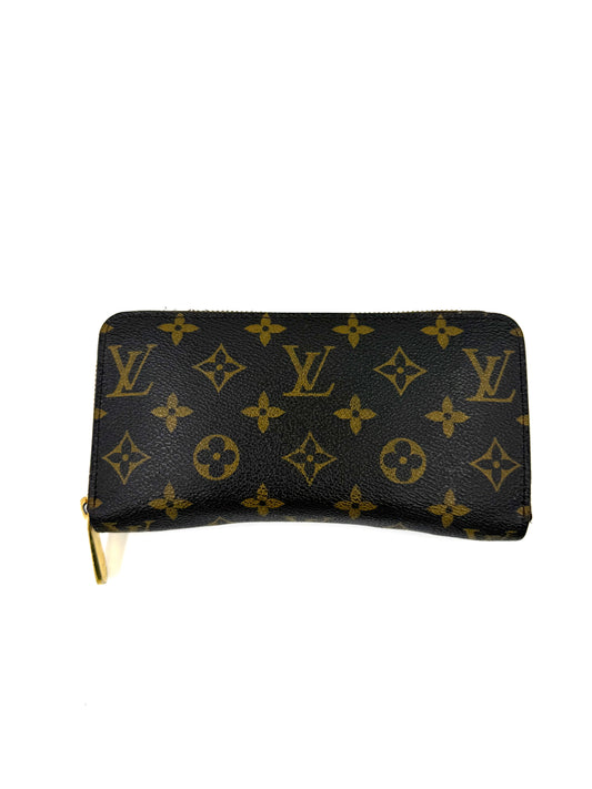 LOUIS VUITTON Zippy Monogram Canvas