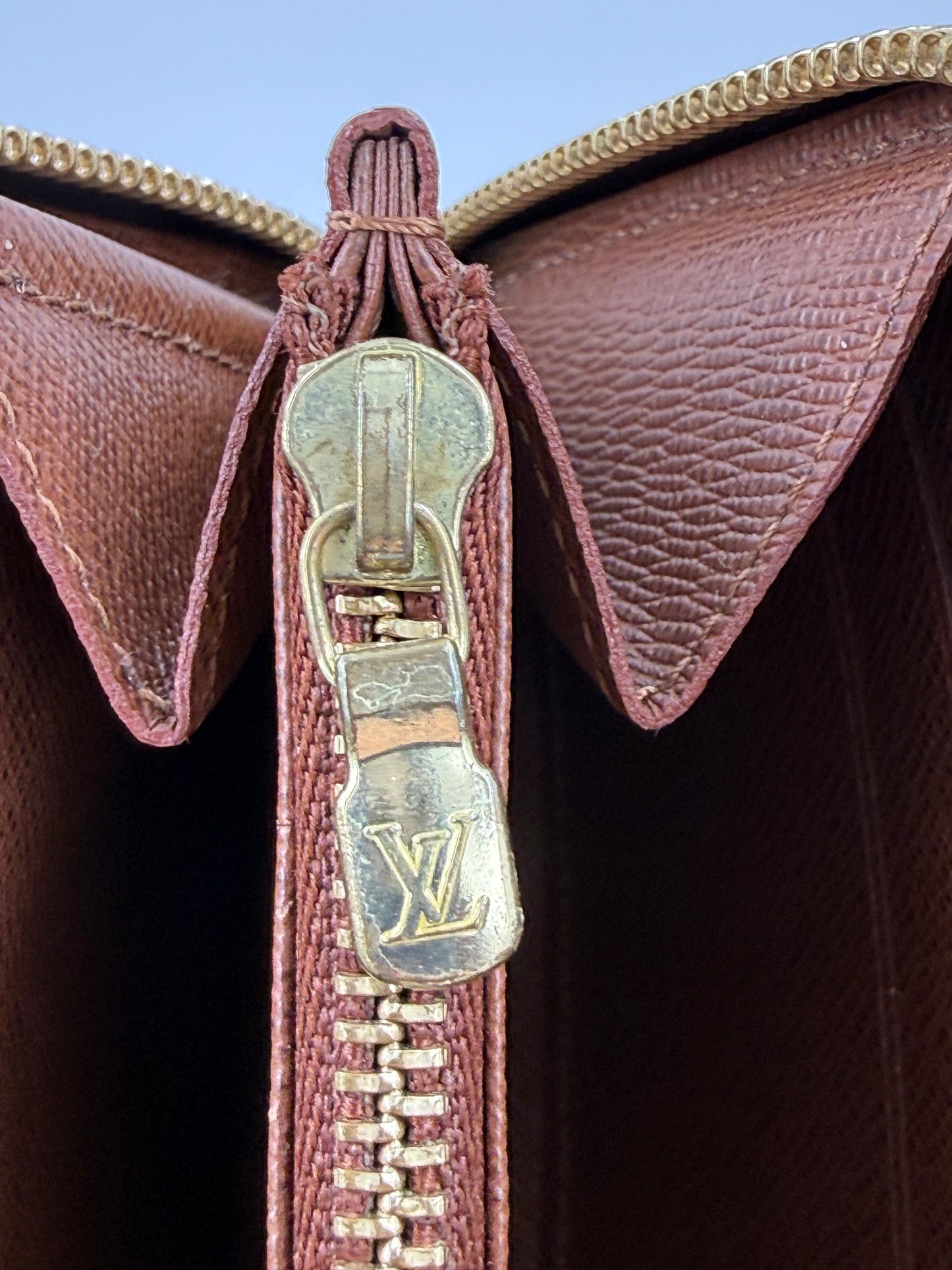 LOUIS VUITTON Zippy Monogram Canvas