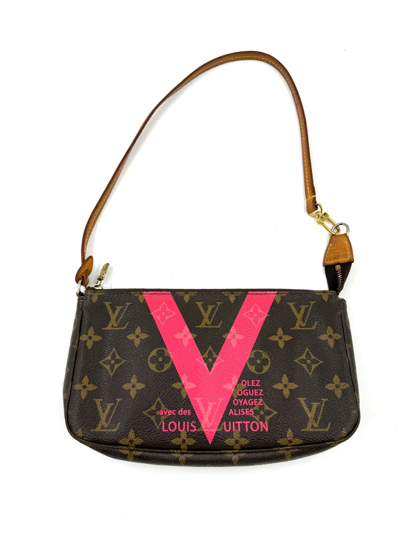 LOUIS VUITTON Pochette Accessoires V pink