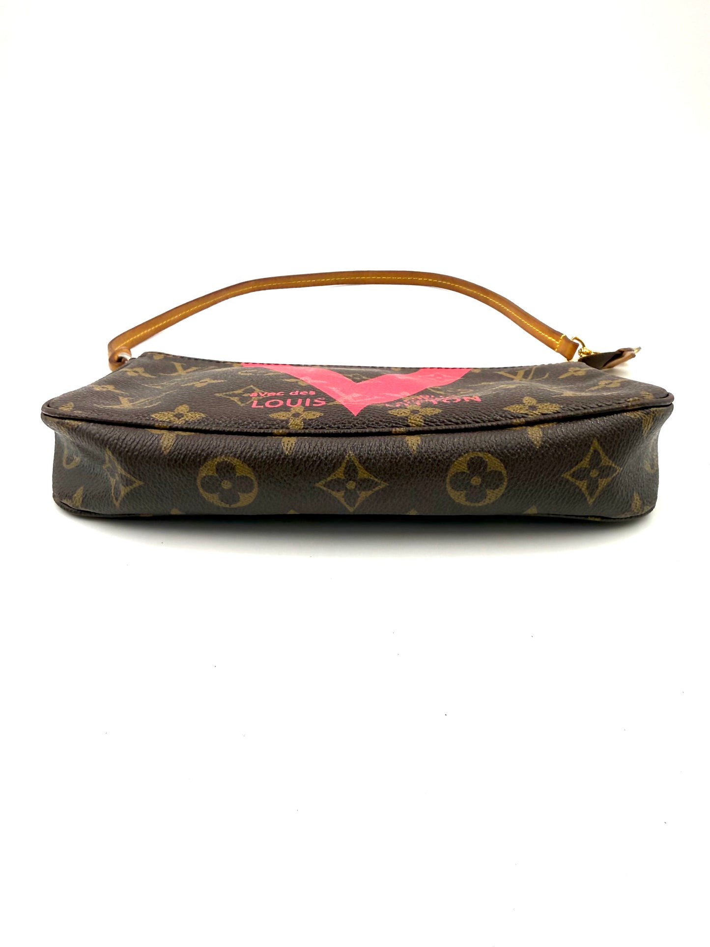 LOUIS VUITTON Pochette Accessoires V pink