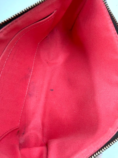 LOUIS VUITTON Pochette Accessoires V pink