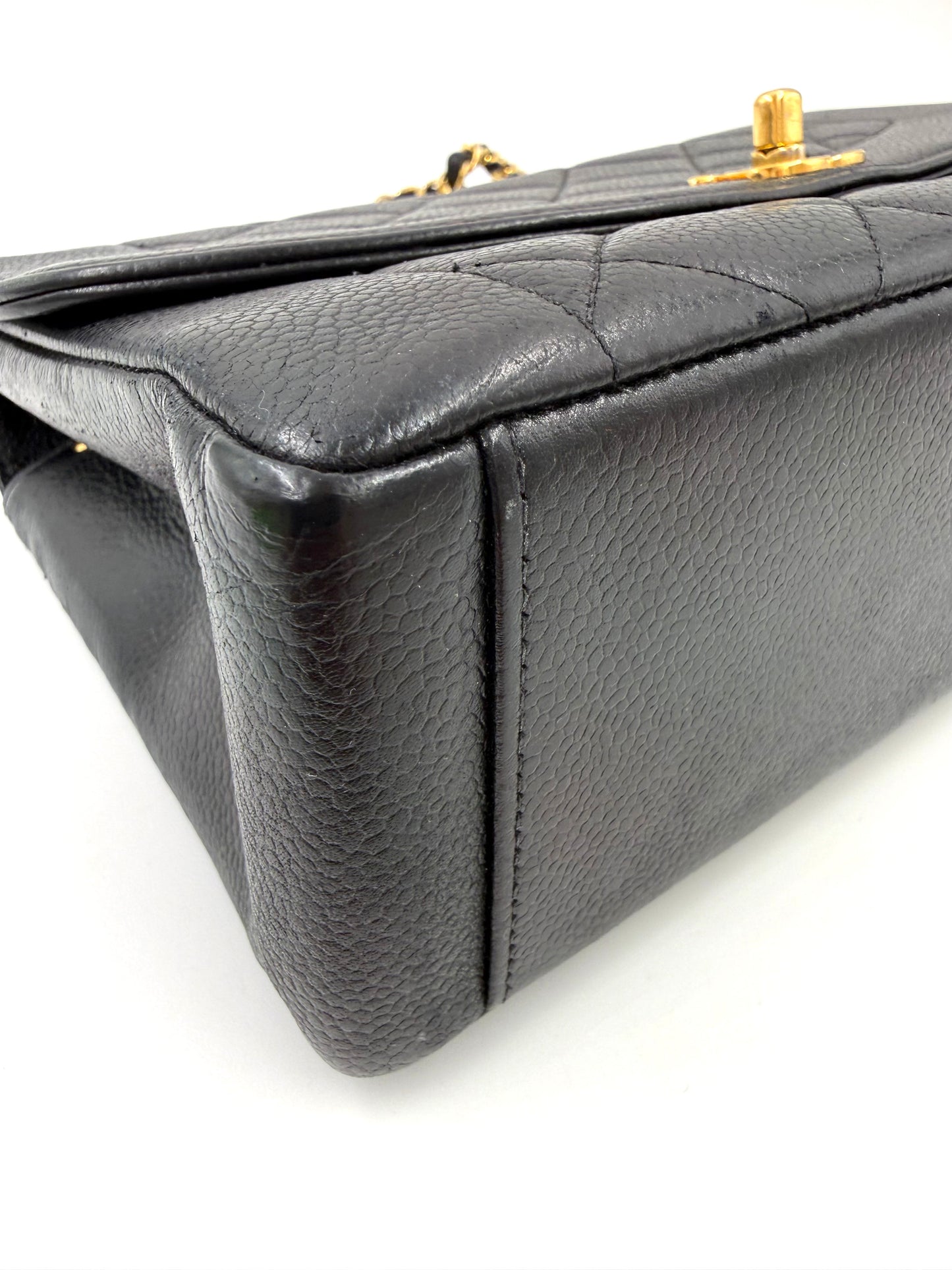 CHANEL Diana medium Caviar schwarz GHW