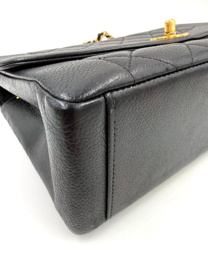 CHANEL Diana medium Caviar schwarz GHW