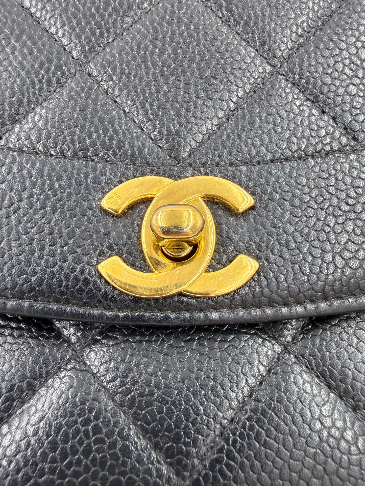 CHANEL Diana medium Caviar schwarz GHW