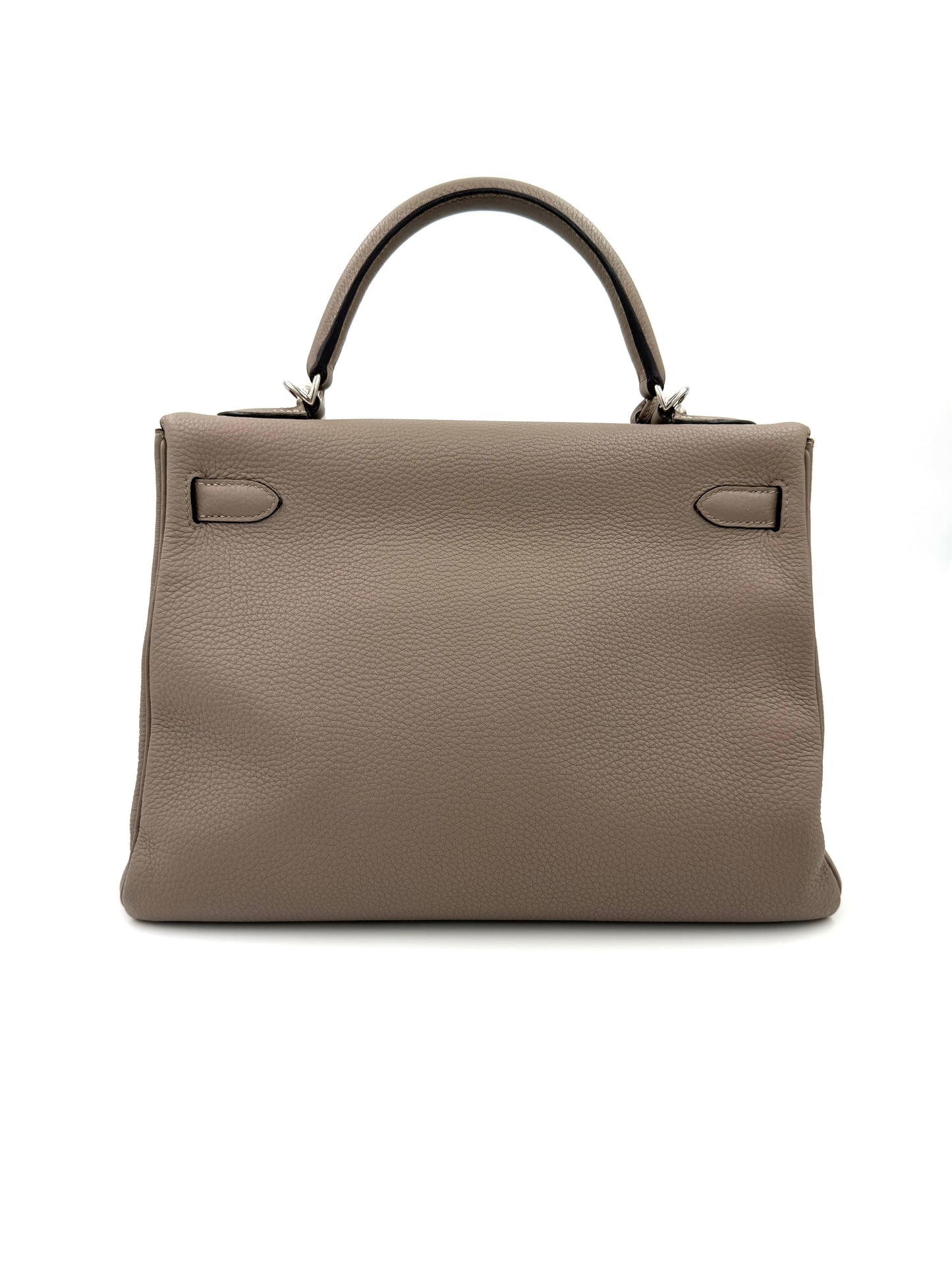 HERMÈS Kelly 32 Retourne Gris Asphalte PHW in Clemence Leder, elegante graue Luxushandtasche mit Palladium-Hardware.