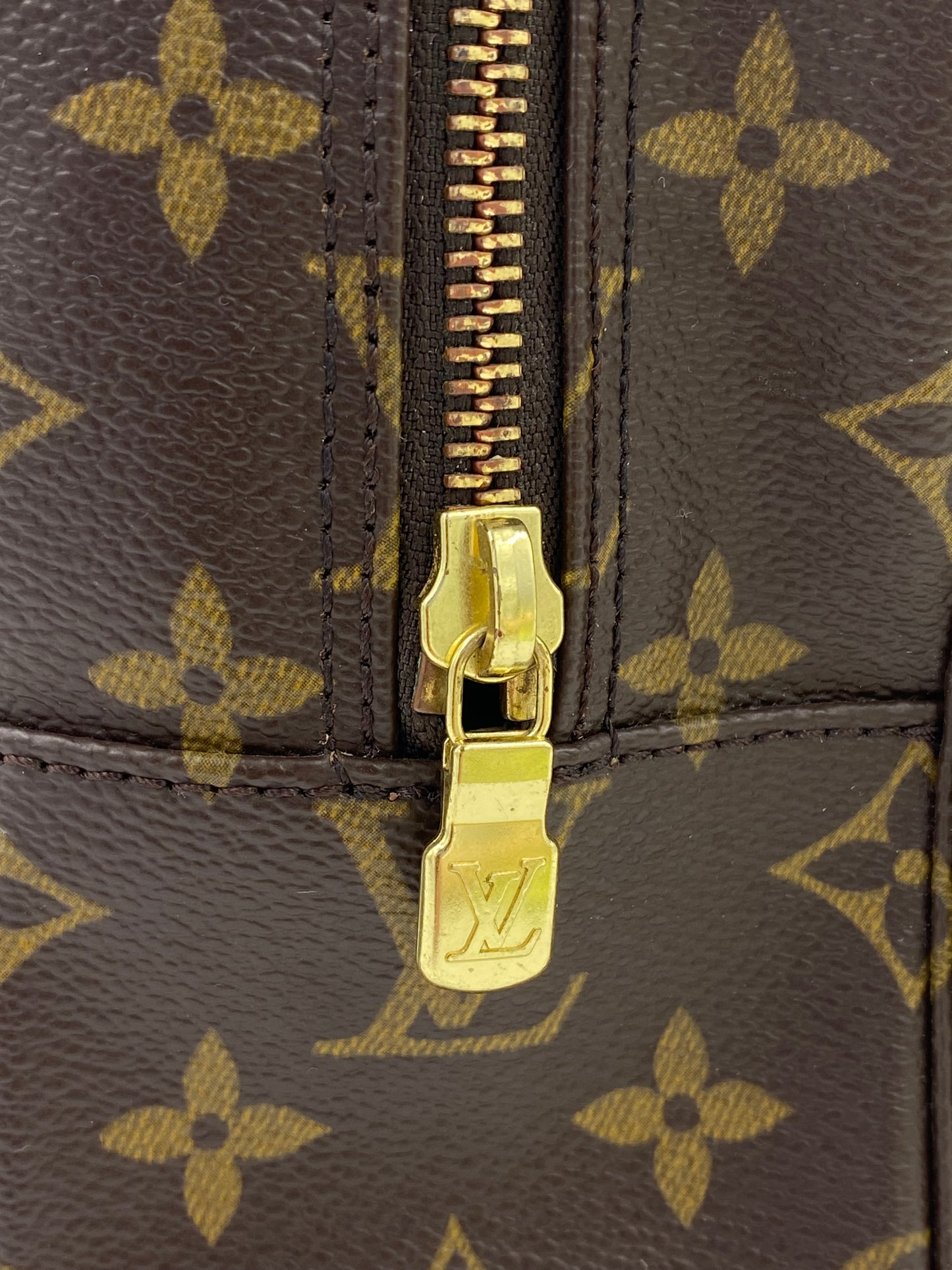 LOUIS VUITTON Trousse Toilette 28 Monogram Canvas