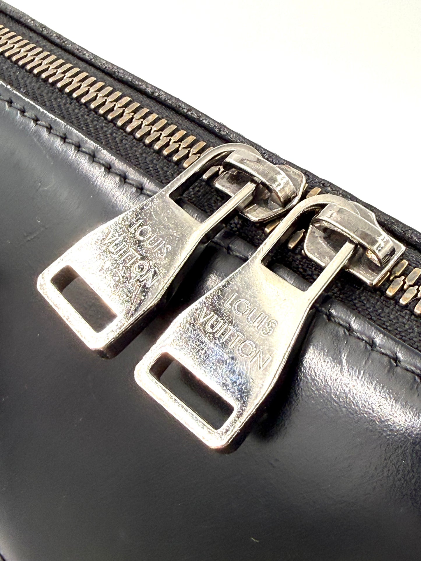 LOUIS VUITTON Briefcase Explorer Monogram Eclipse