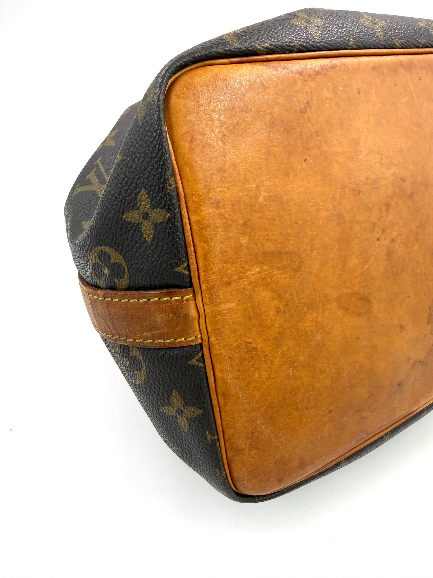 LOUIS VUITTON Noe petit Monogram Canvas