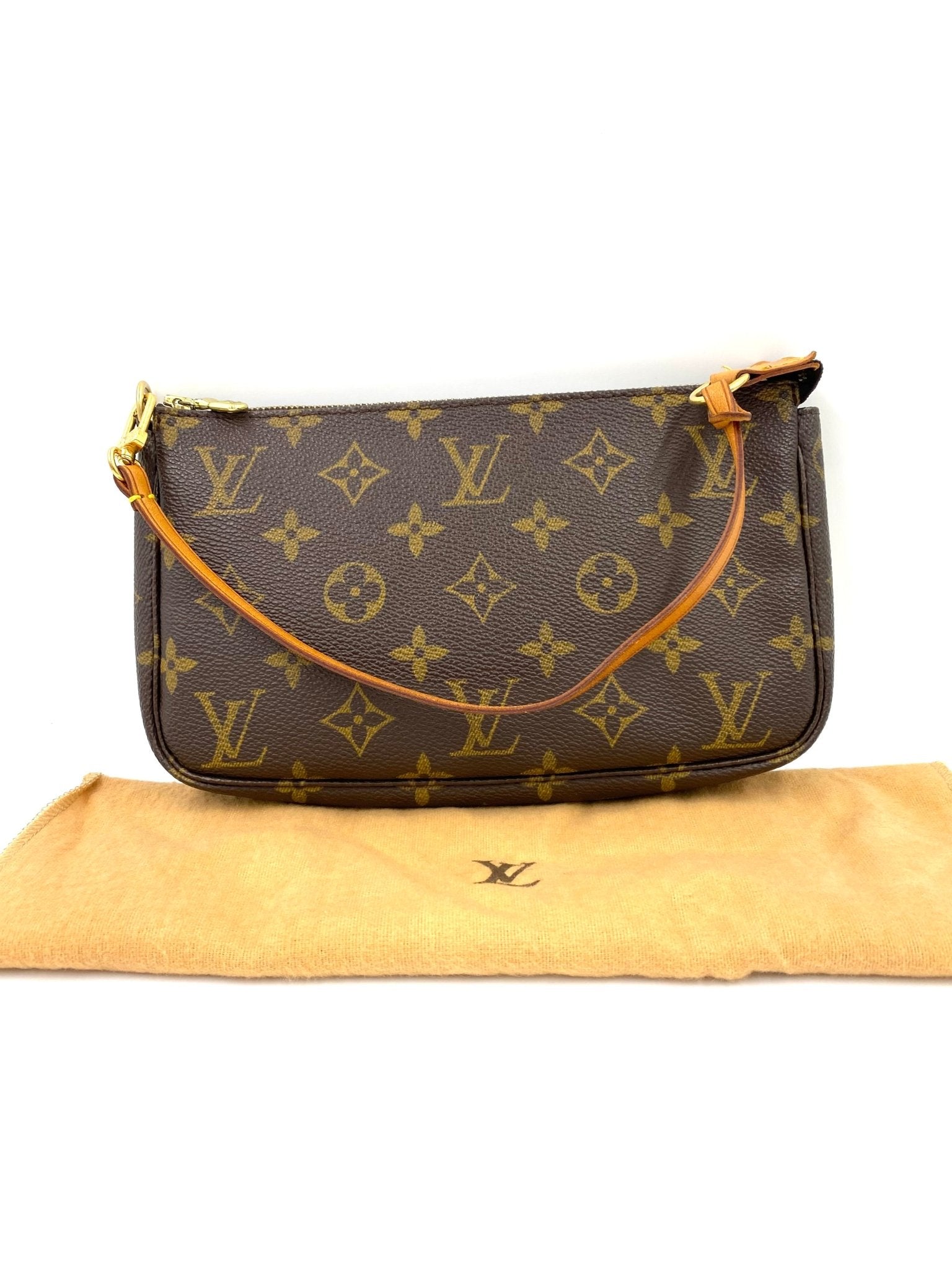 LOUIS VUITTON Pochette Accessoires Monogram Canvas - Clutch & Macarons - AR1021 - Clutch & Macarons - 