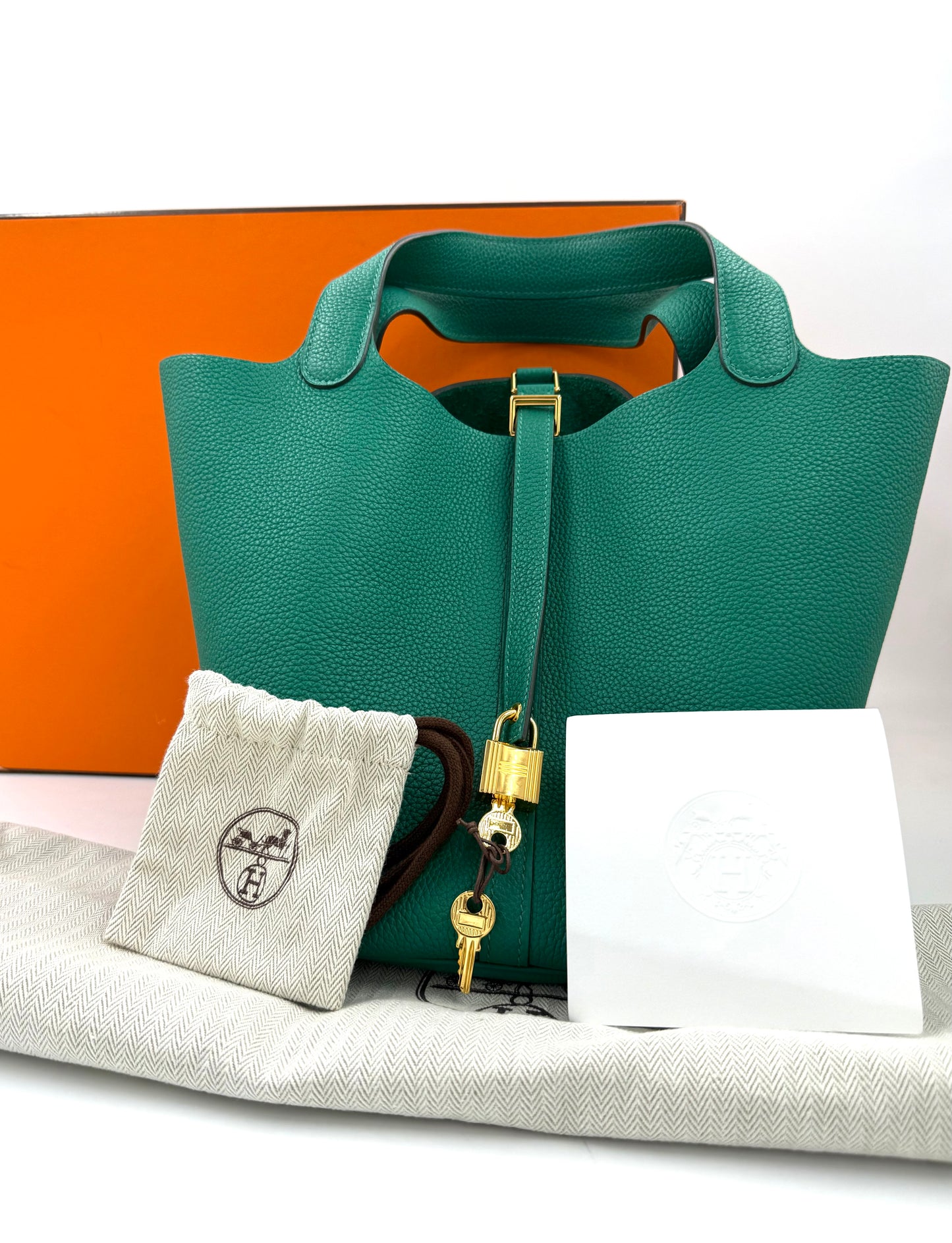 HERMÈS Picotin 22 Lock grün GHW