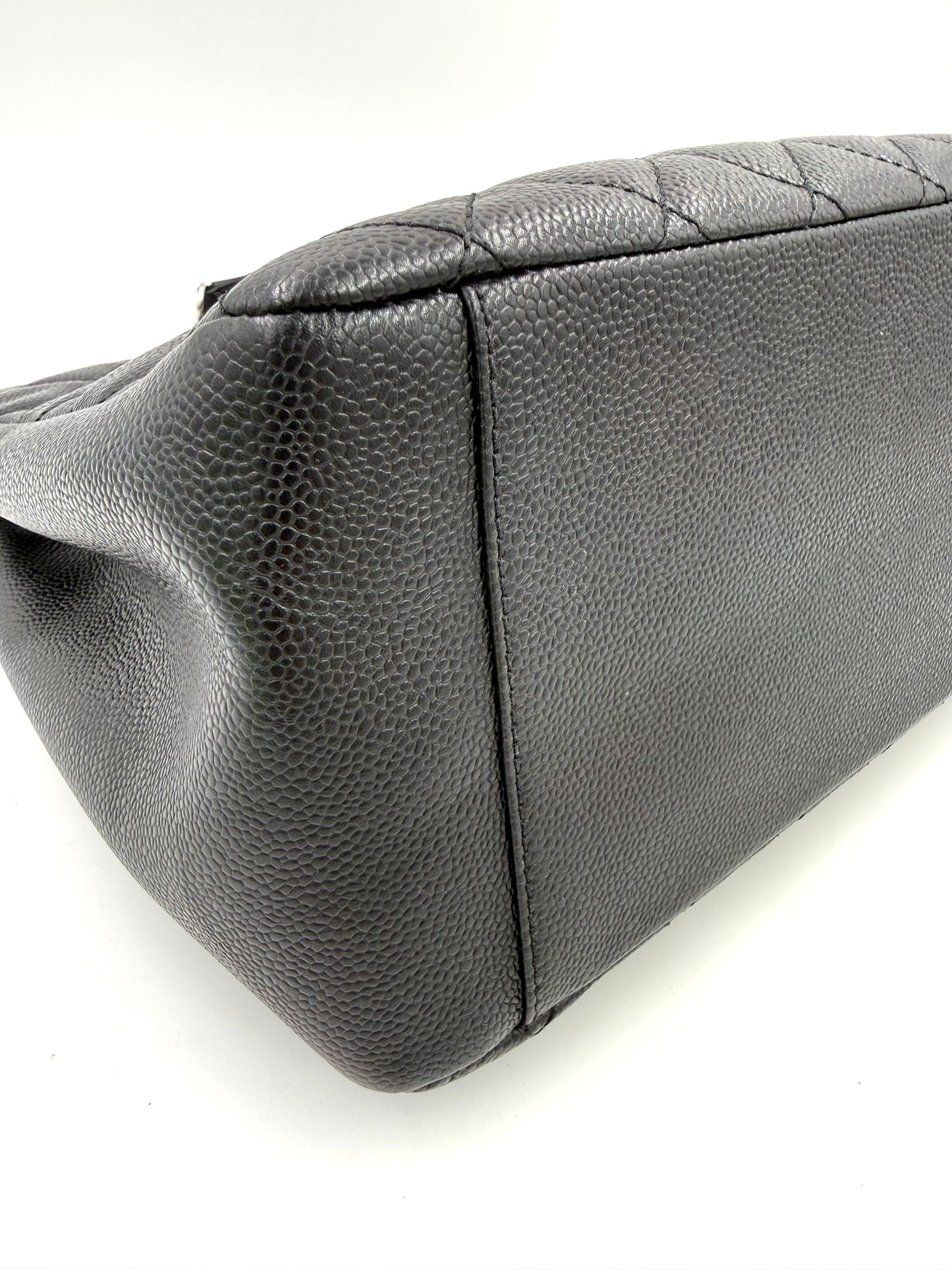 CHANEL Grande Femme Caviar schwarz SHW