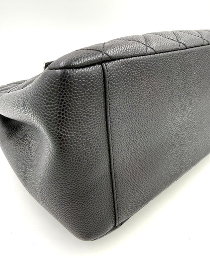 CHANEL Grande Femme Caviar schwarz SHW