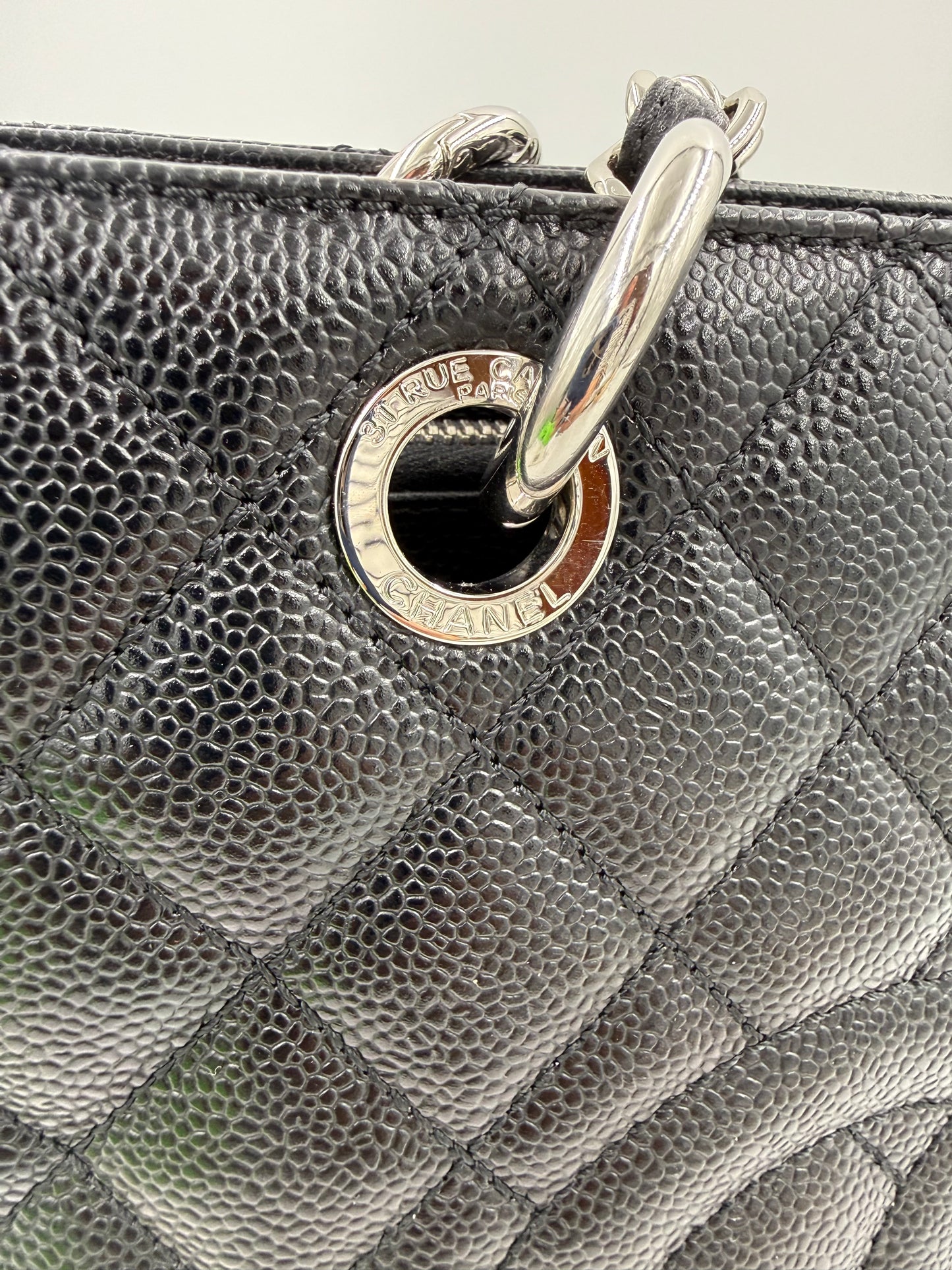 CHANEL Grande Femme Caviar schwarz SHW