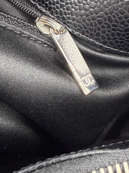 CHANEL Grande Femme Caviar schwarz SHW