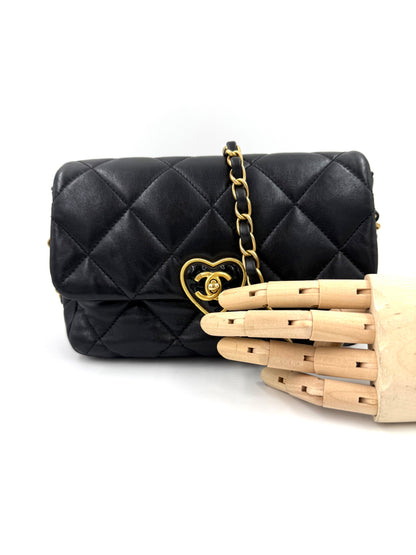 CHANEL Coco Love Flap Bag schwarz GHW