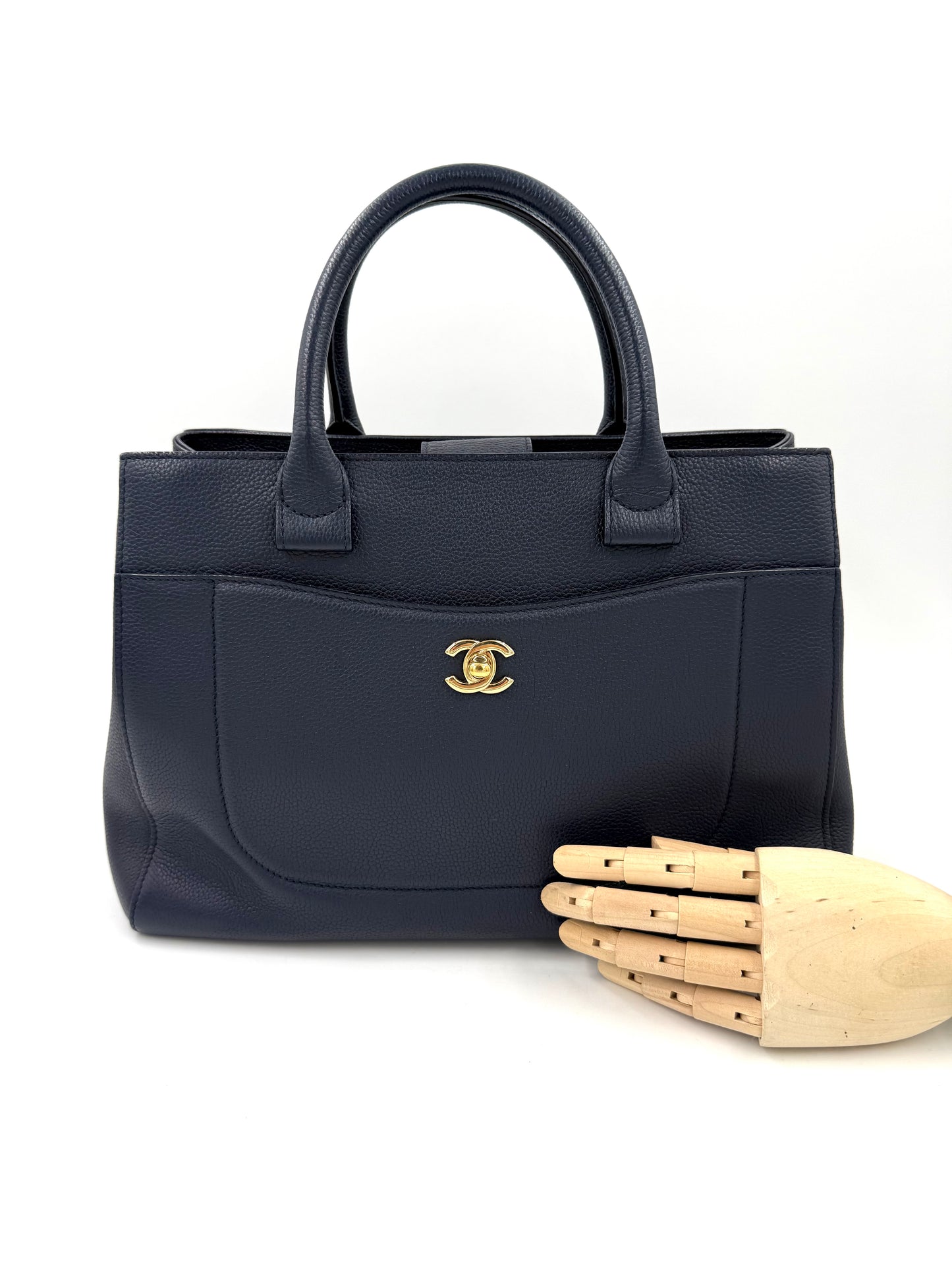 CHANEL Executive Tote navy GHW