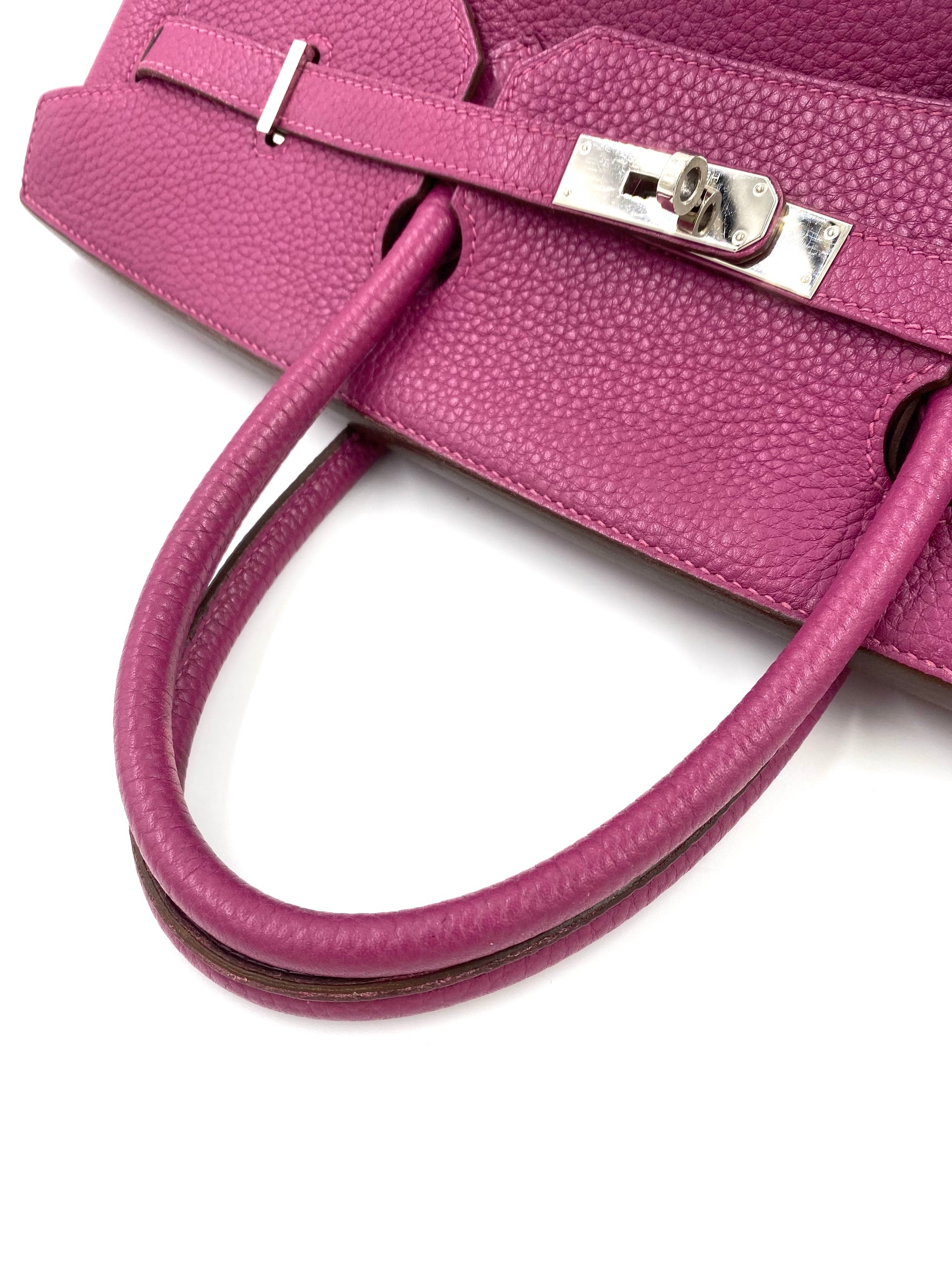 LOUIS VUITTON Nano Noe Monogram Canvas – Clutch Macarons