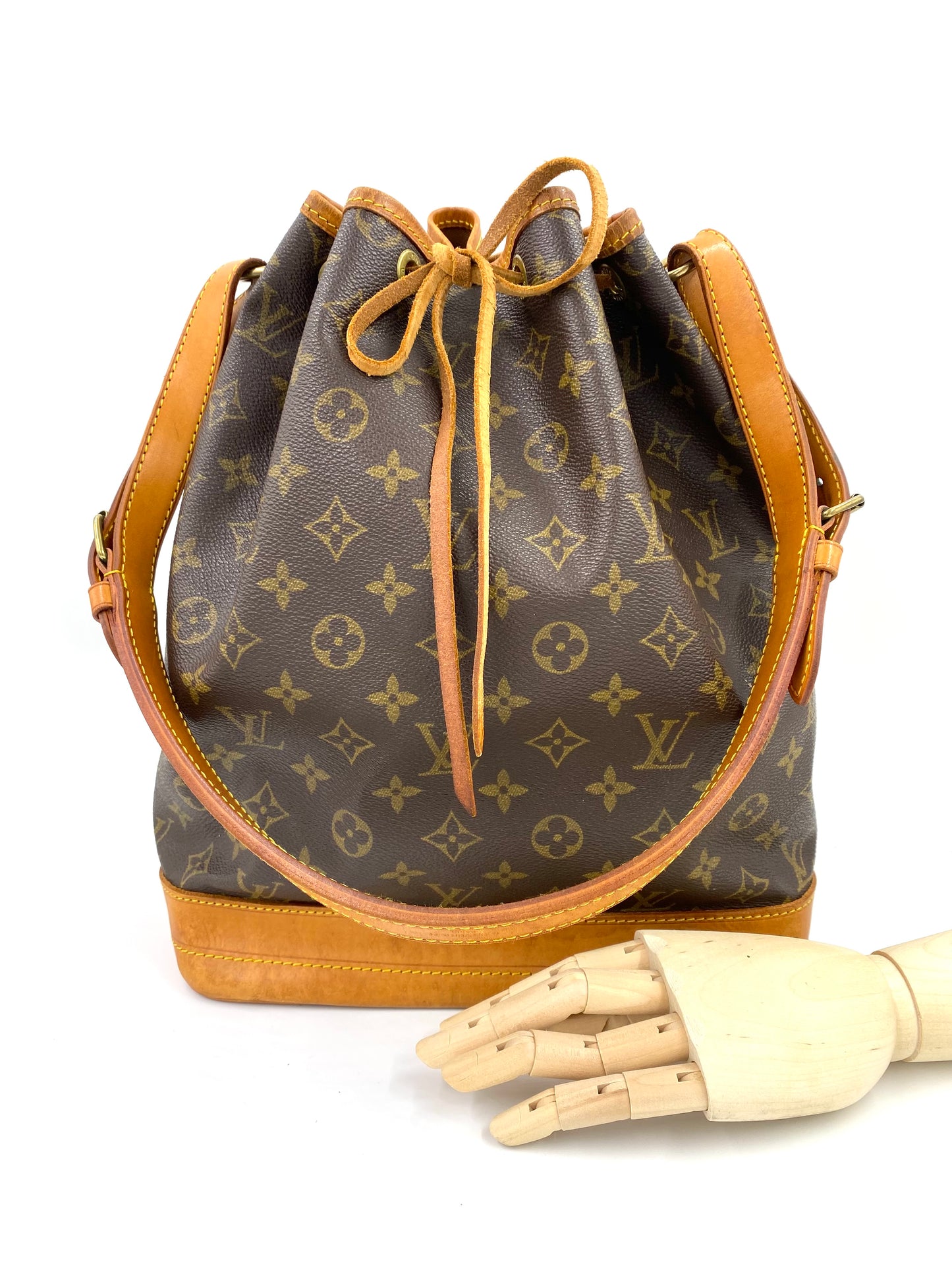 LOUIS VUITTON Vintage Noe grande Monogram Canvas