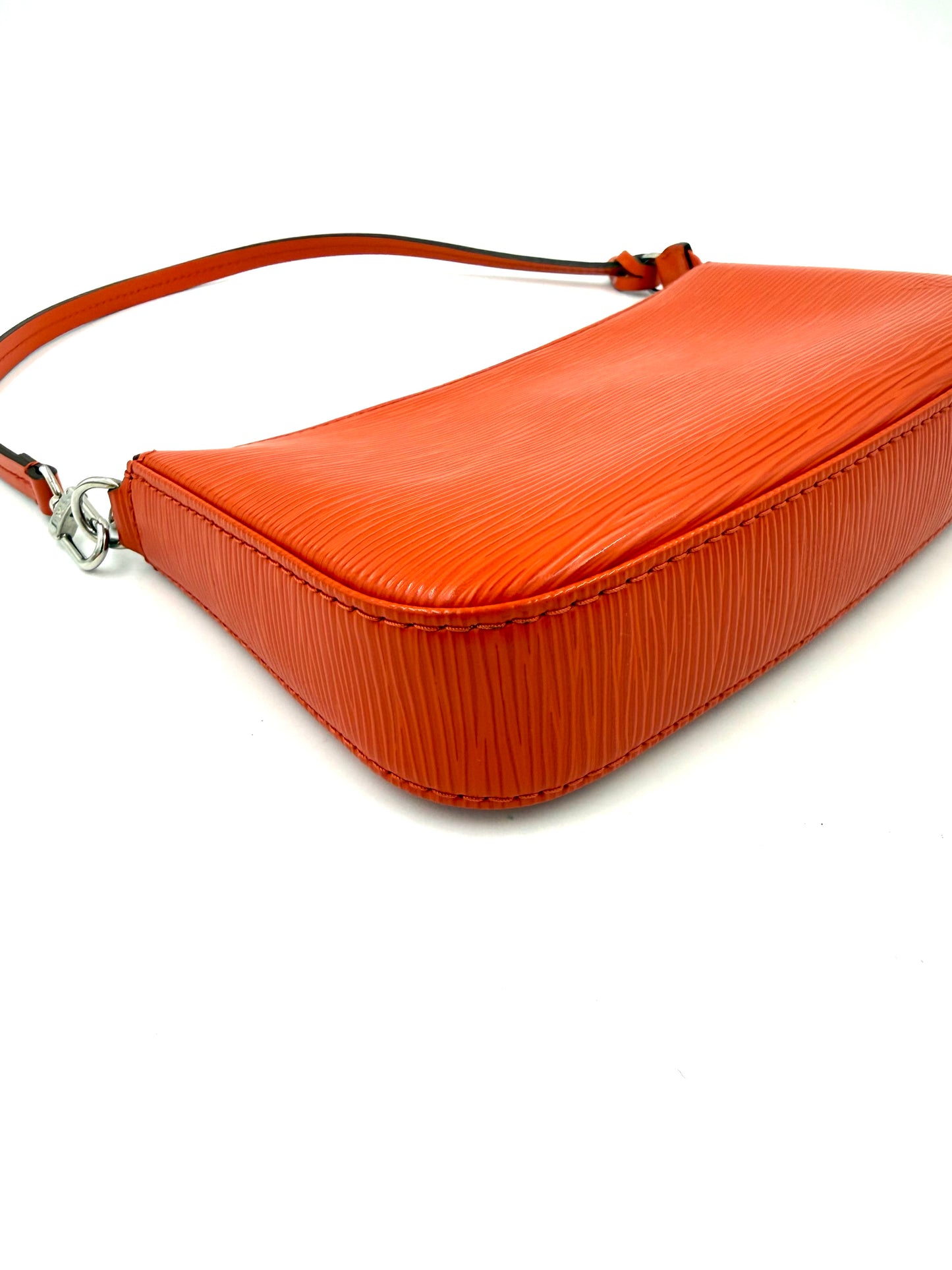 LOUIS VUITTON Pochette Accessoires Epi orange