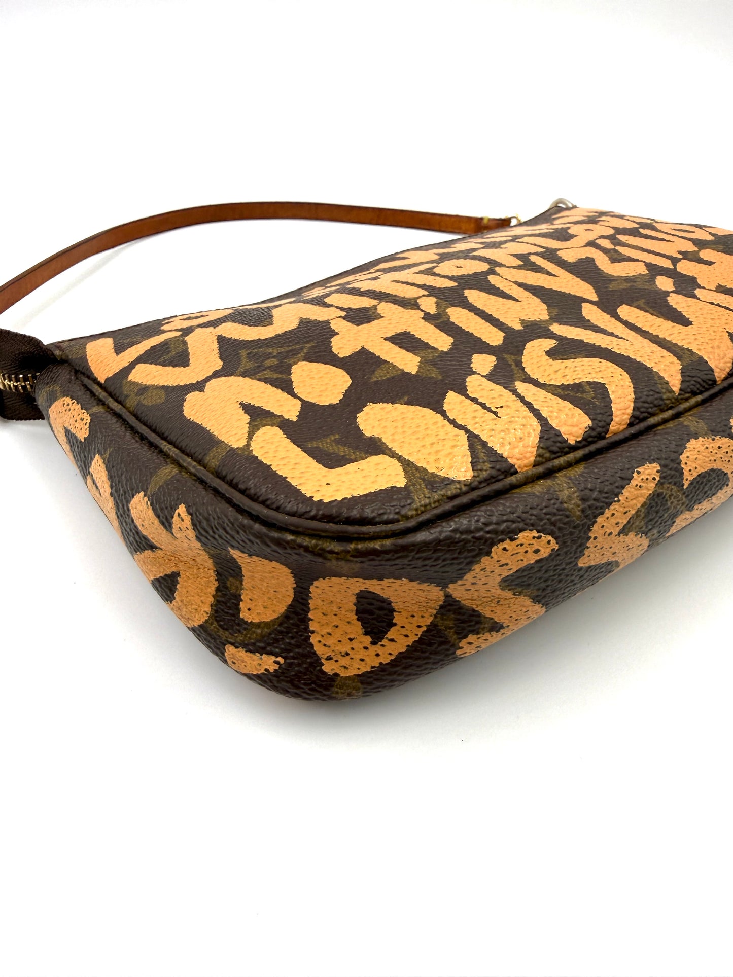 LOUIS VUITTON Pochette Accessoires Graffiti x Stephen Sprouse