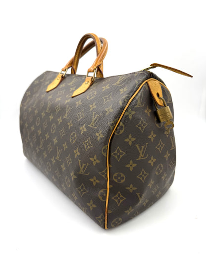 LOUIS VUITTON Speedy 40 Monogram Canvas