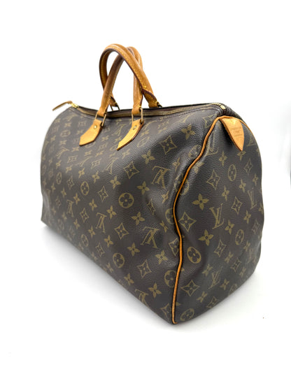 LOUIS VUITTON Speedy 40 Monogram Canvas
