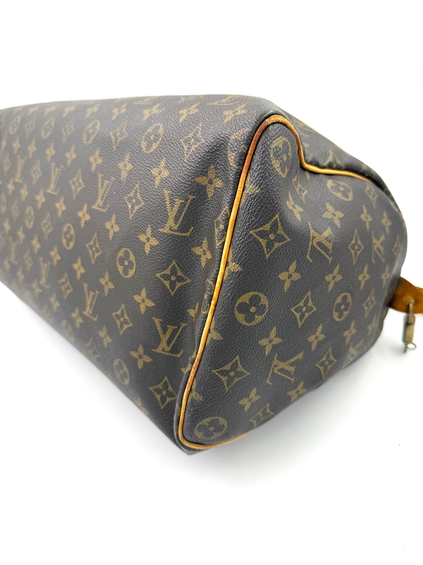 LOUIS VUITTON Speedy 40 Monogram Canvas