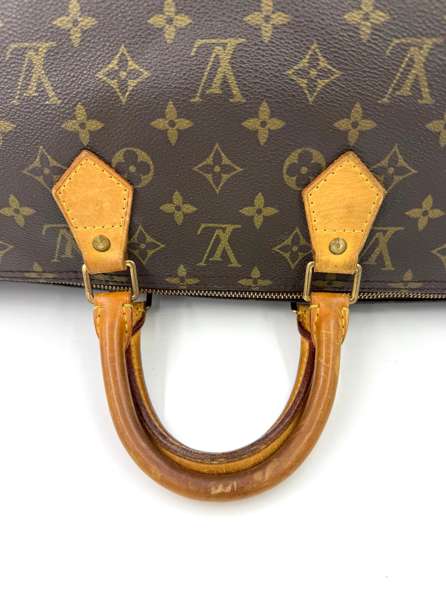 LOUIS VUITTON Speedy 40 Monogram Canvas