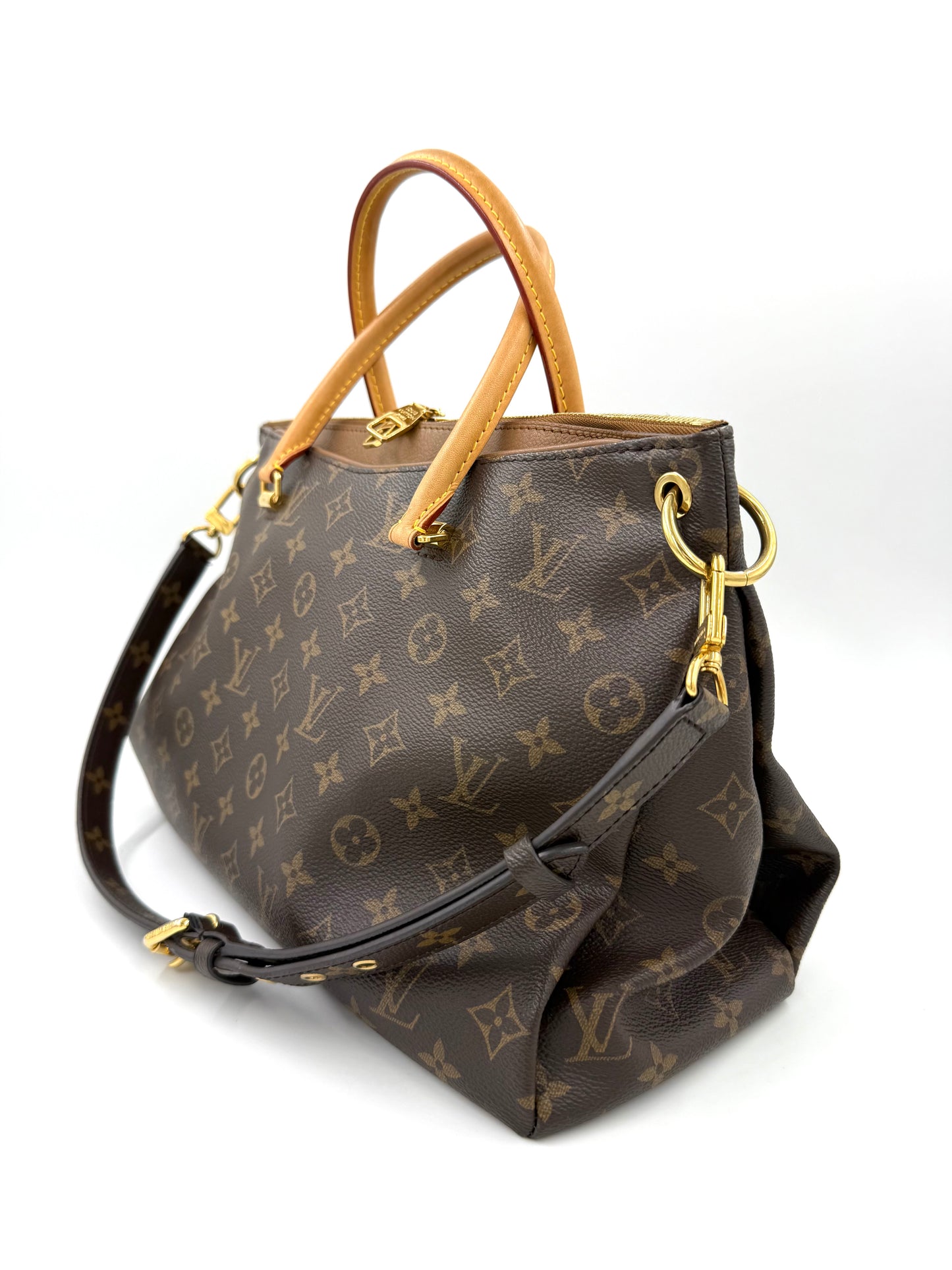 LOUIS VUITTON Pallas MM Monogram Canvas