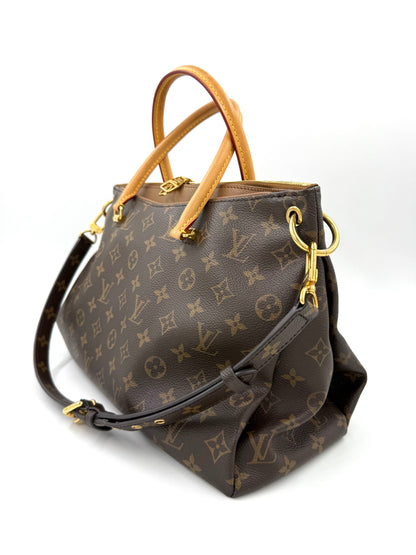 LOUIS VUITTON Pallas MM Monogram Canvas