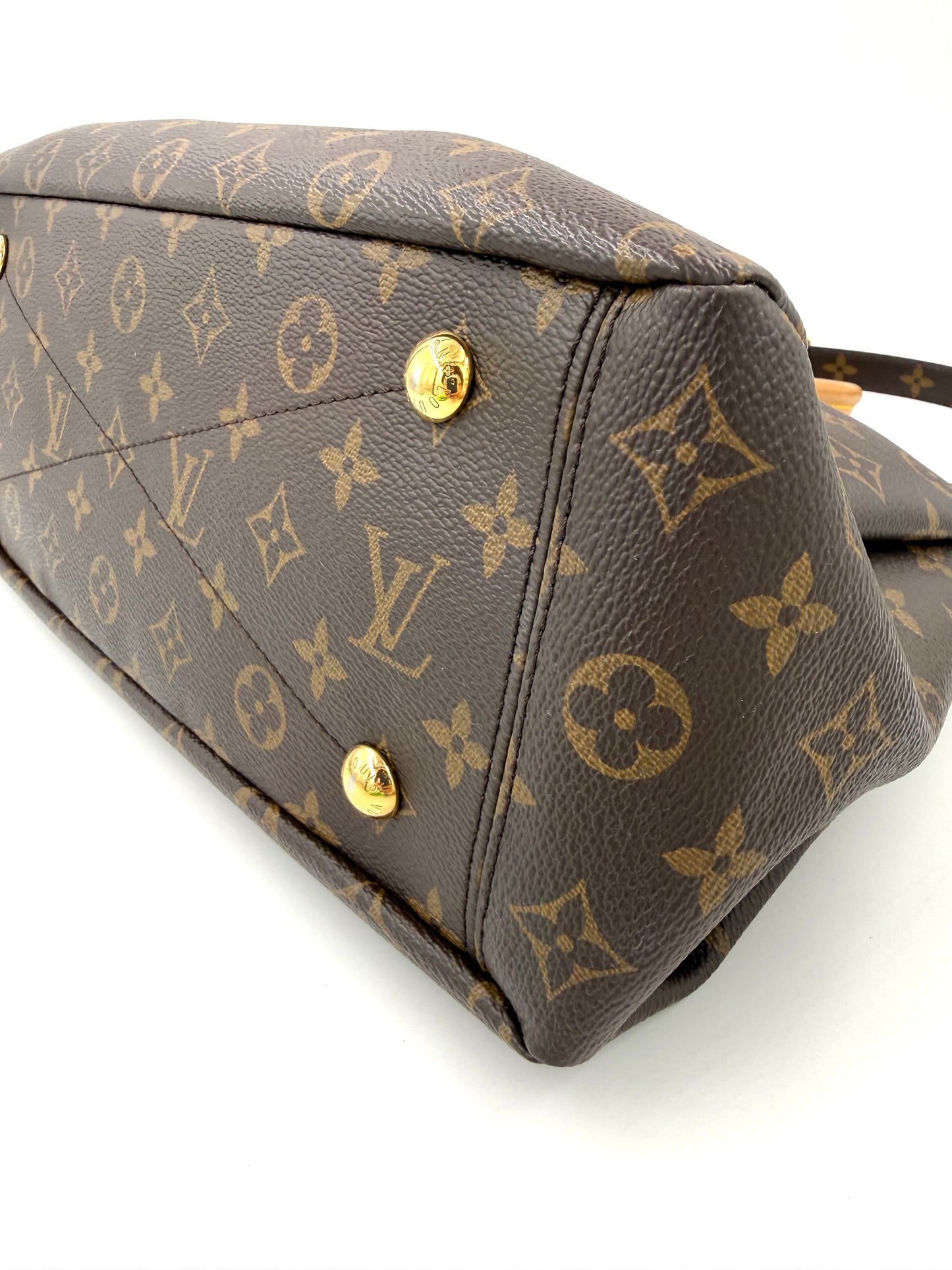 LOUIS VUITTON Pallas MM Monogram Canvas