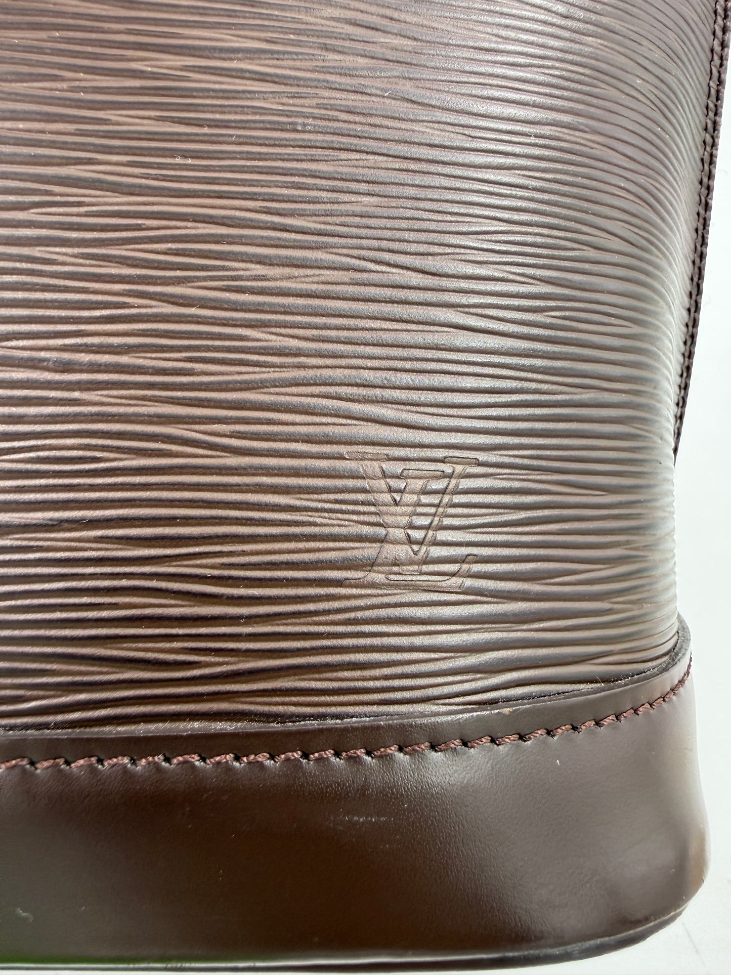 LOUIS VUITTON Alma PM Epi mokka