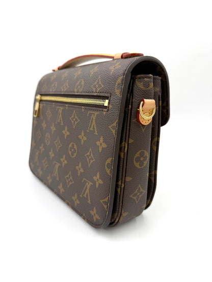 LOUIS VUITTON Pochette Metis Monogram Canvas Sun Yitian