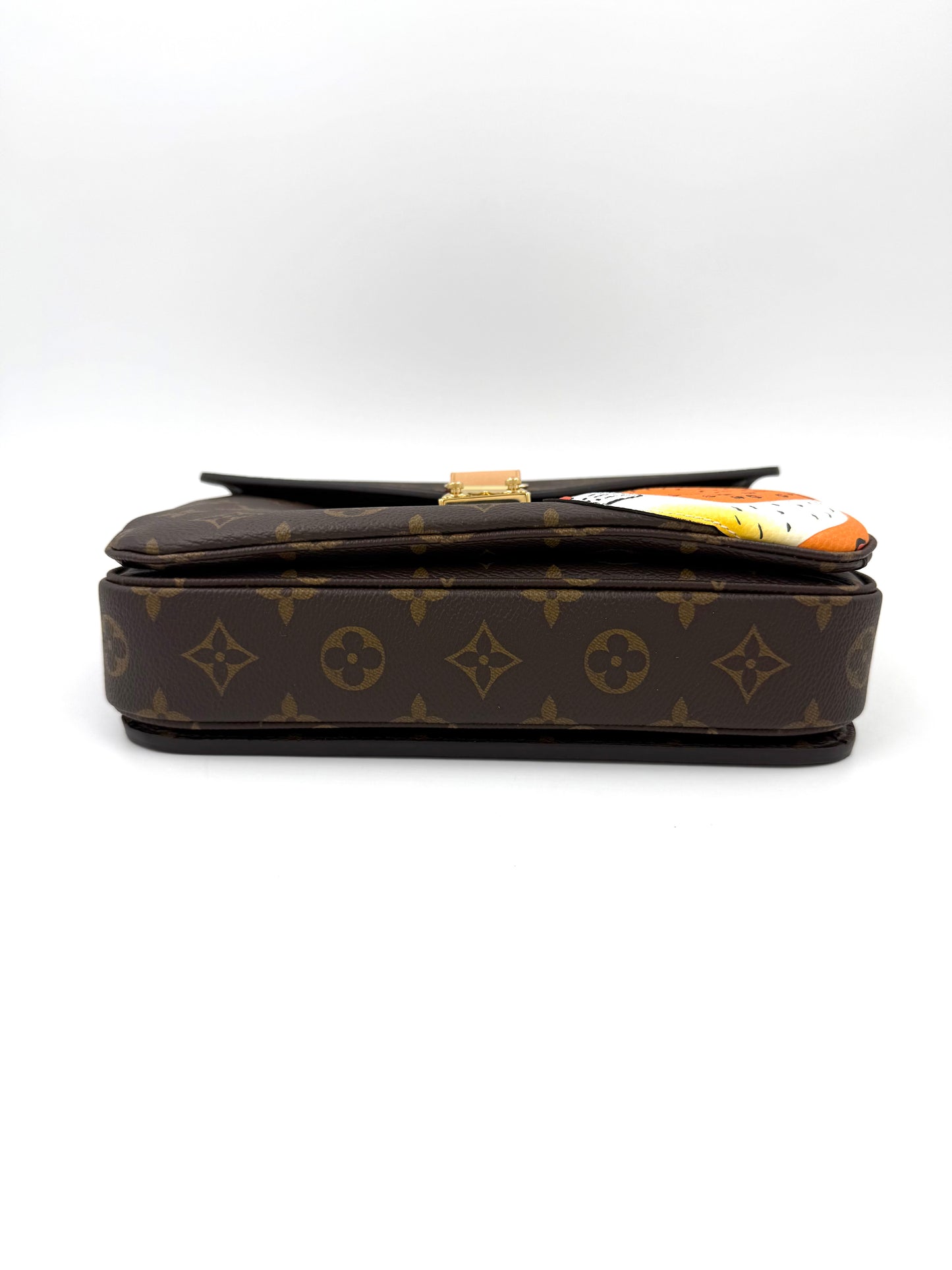 LOUIS VUITTON Pochette Metis Monogram Canvas Sun Yitian