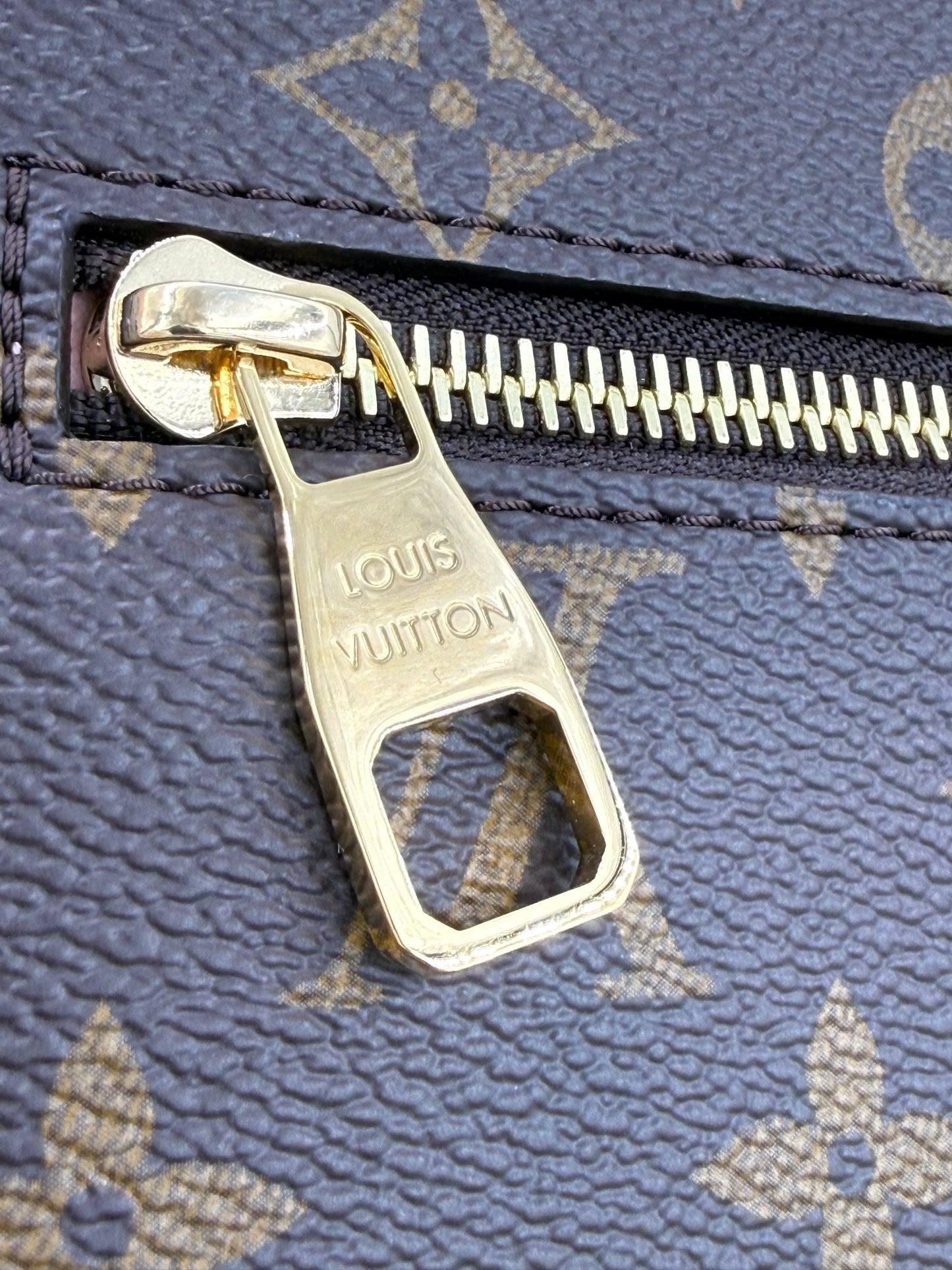 LOUIS VUITTON Pochette Metis Monogram Canvas Sun Yitian