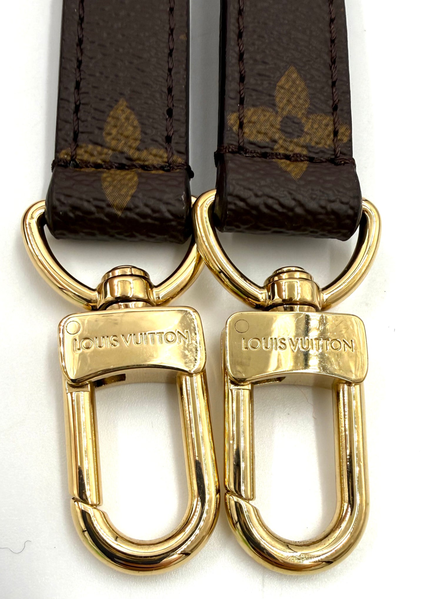 LOUIS VUITTON Pochette Metis Monogram Canvas Sun Yitian