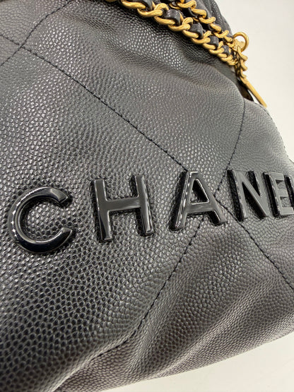 CHANEL 22 Mini All Black Caviar schwarz GHW