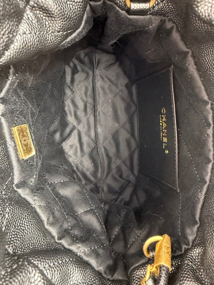 CHANEL 22 Mini All Black Caviar schwarz GHW
