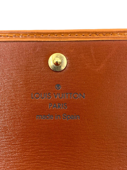 LOUIS VUITTON Porte Tresor Epi fauve - Clutch & Macarons - Clutch & Macarons - 