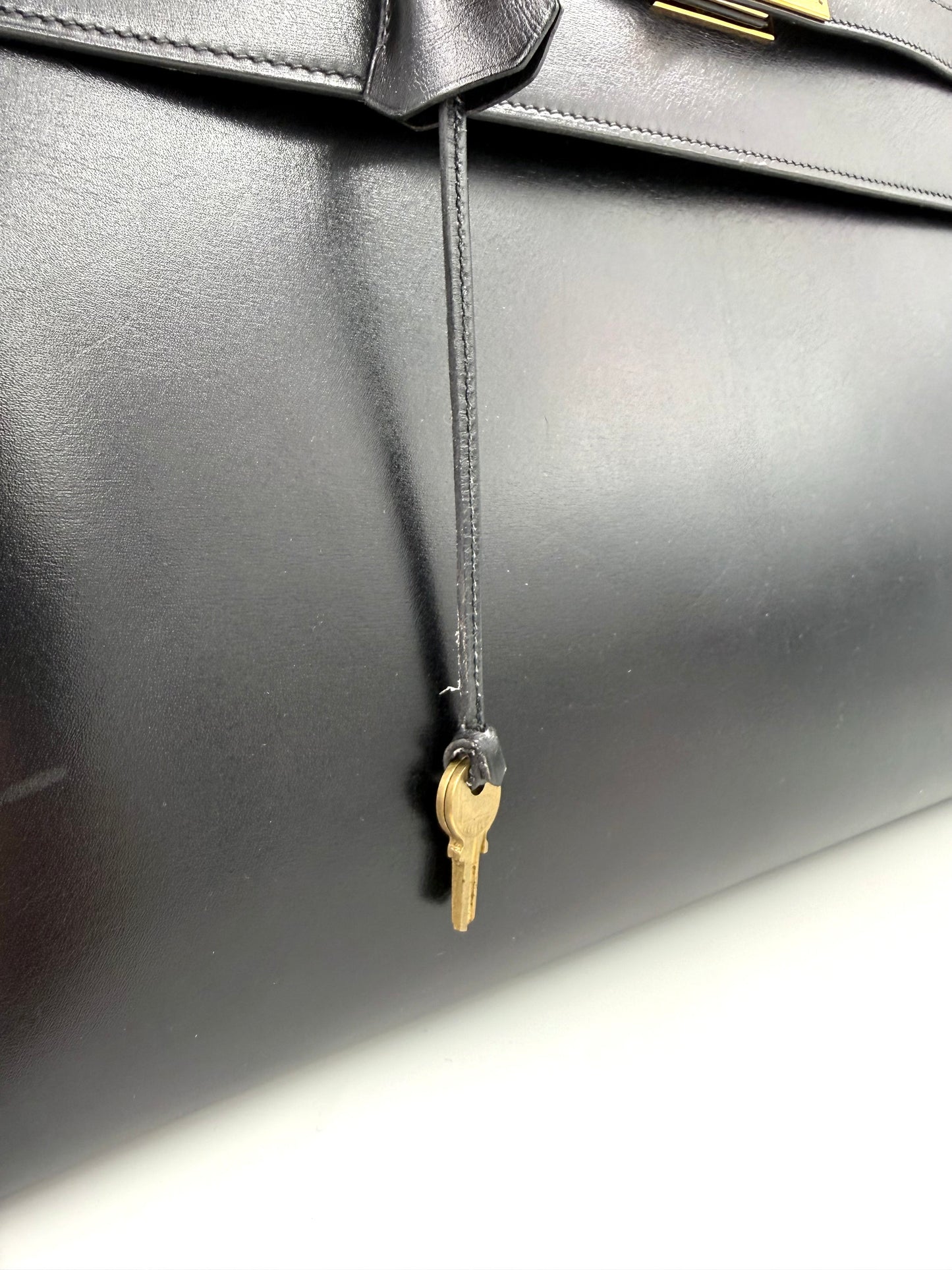 HERMÈS Kelly 40 Boxleder schwarz GHW