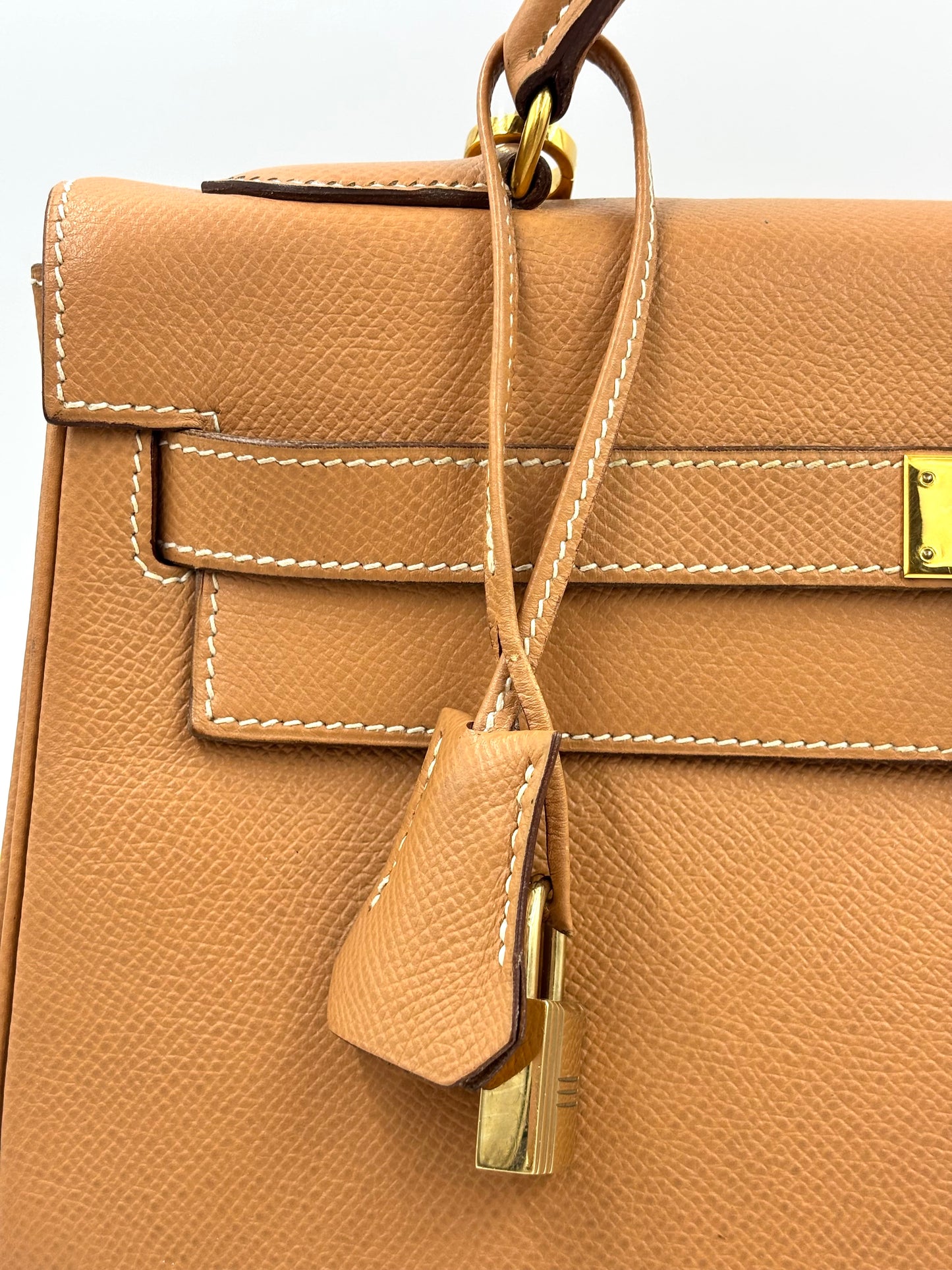 HERMÈS Kelly 32 Courchevel gold GHW