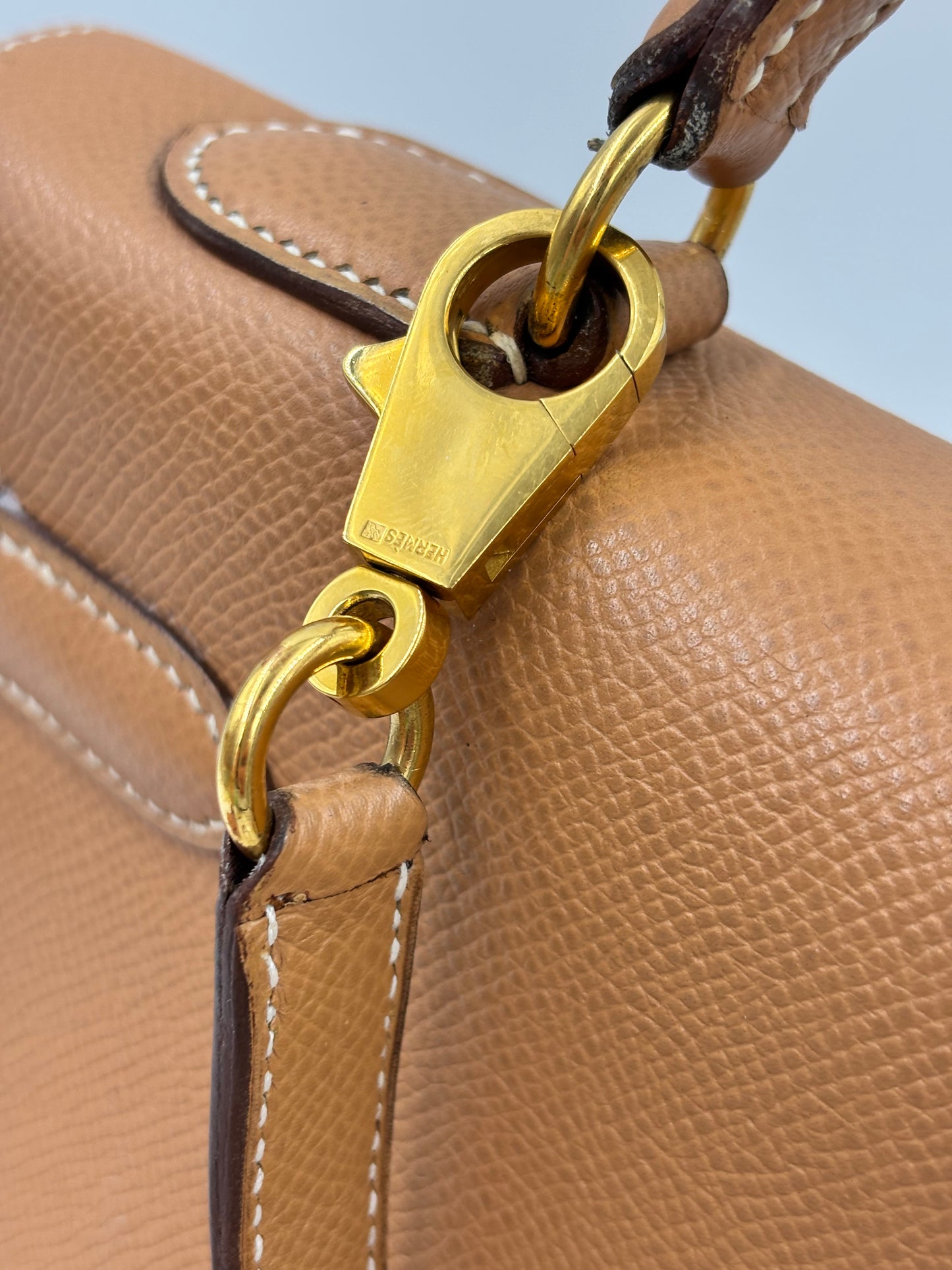HERMÈS Kelly 32 Courchevel gold GHW