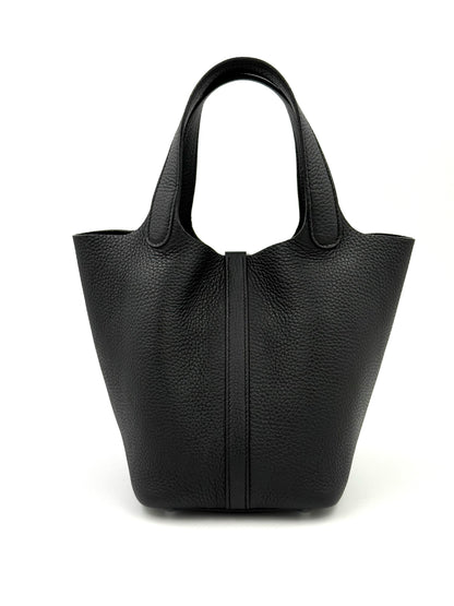 HERMÈS Picotin 18 schwarz PHW aus weichem Taurillon Clemence Leder, minimalistisch und elegant.