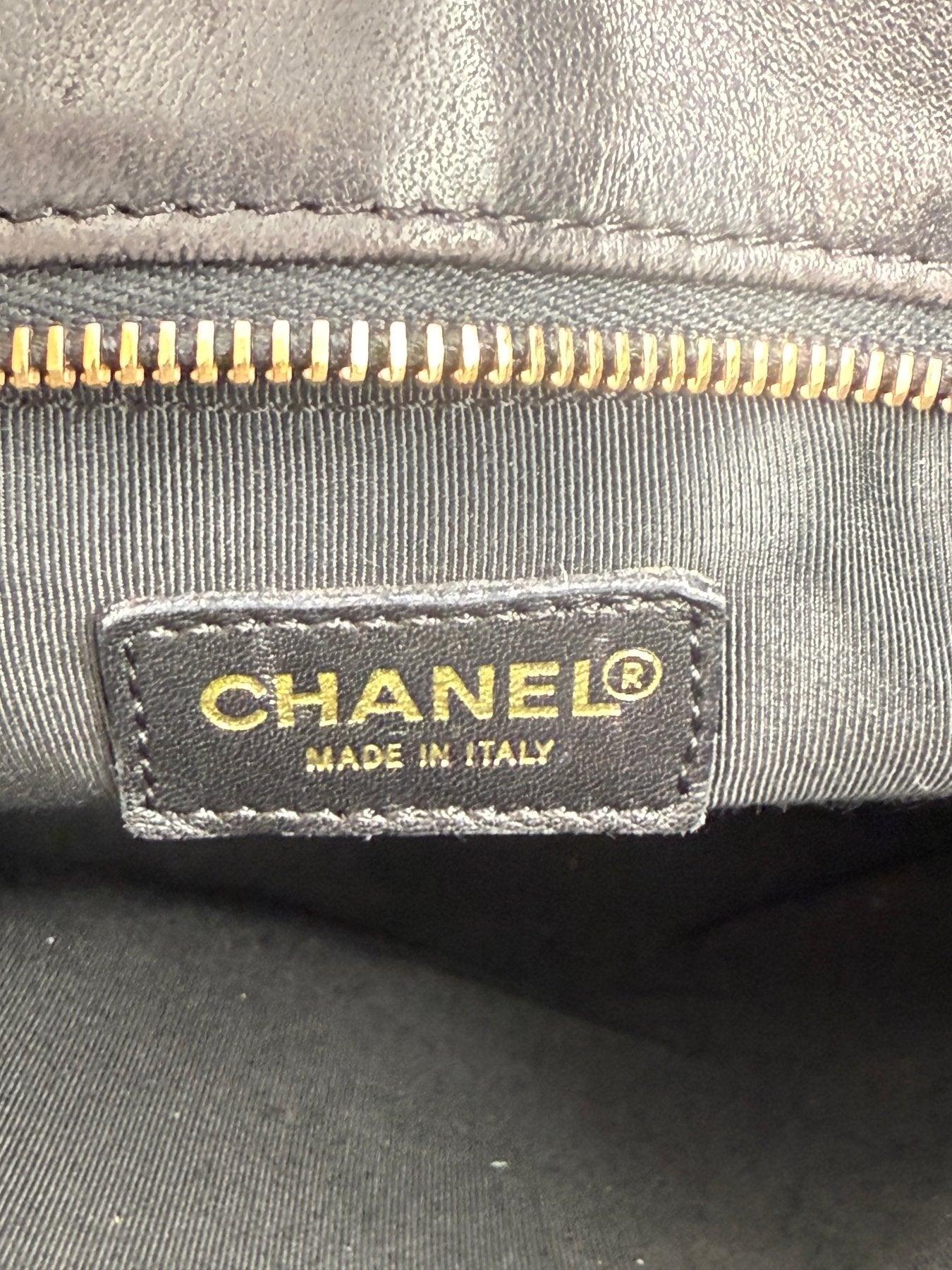 CHANEL Sac Plat Chocolate Bar schwarz Lammleder - Clutch & Macarons - 6913772 - Clutch & Macarons - 