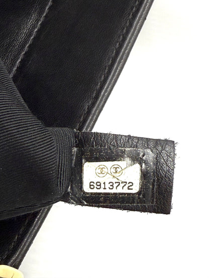 CHANEL Sac Plat Chocolate Bar schwarz Lammleder - Clutch & Macarons - 6913772 - Clutch & Macarons - 