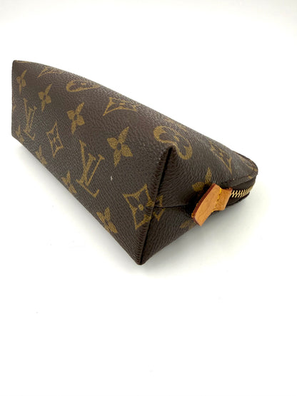 LOUIS VUITTON Pochette Cosmetique Monogram Canvas
