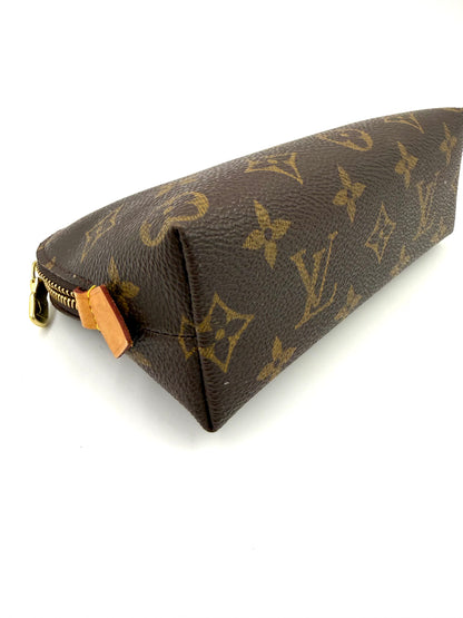 LOUIS VUITTON Pochette Cosmetique Monogram Canvas