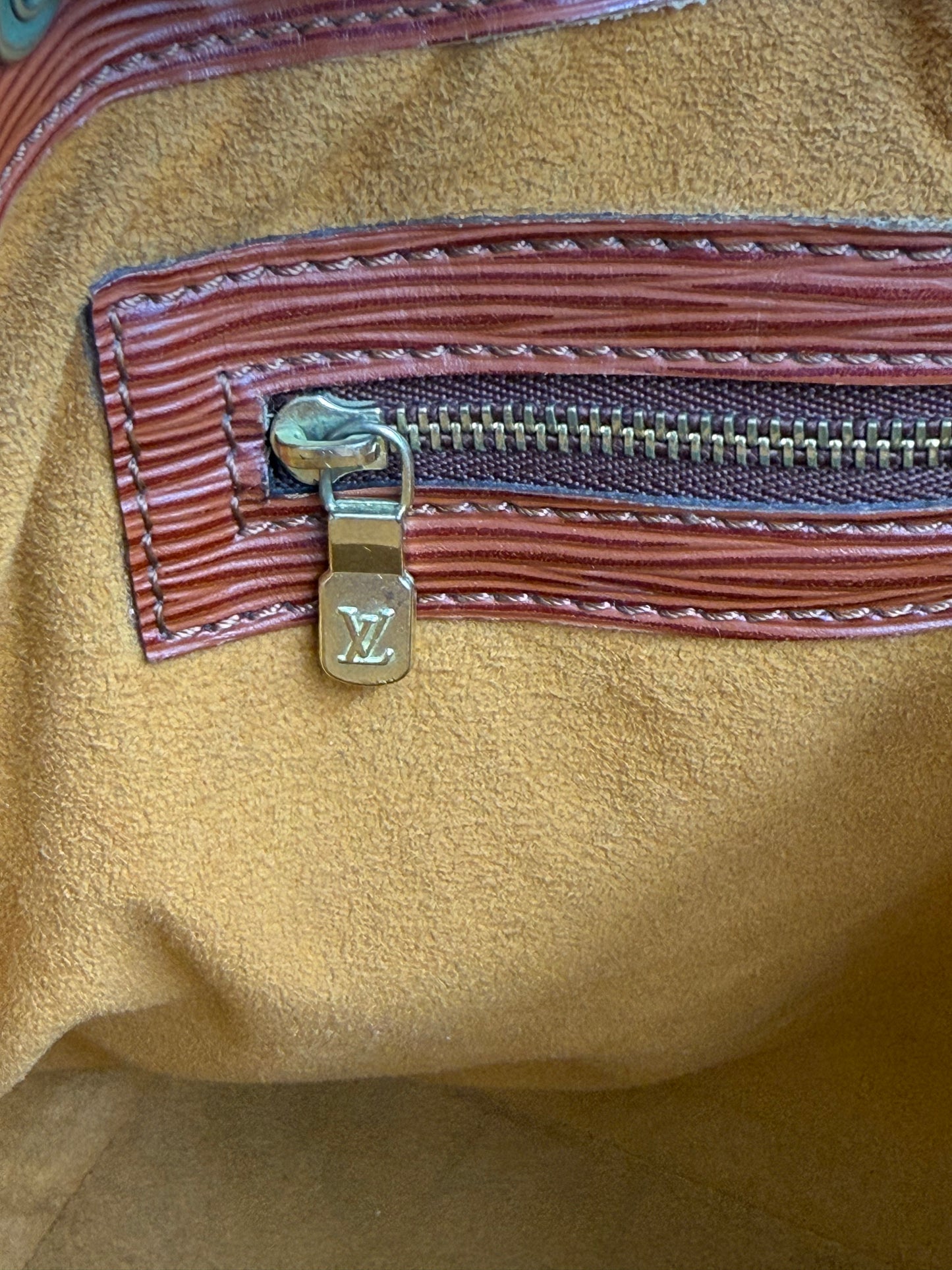 LOUIS VUITTON Noe petit Epi cognac